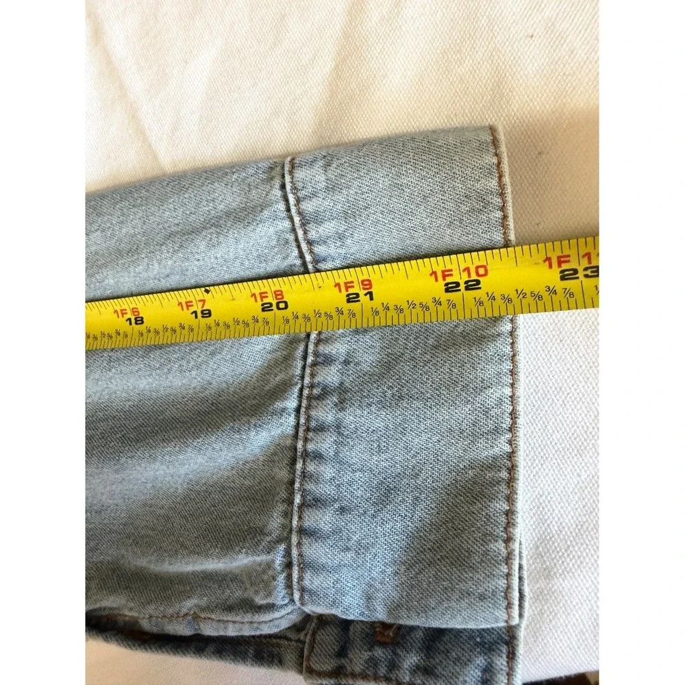 The Great Womens Denim Shirt Blue Long Sleeve Button Down Two Pocket Size L